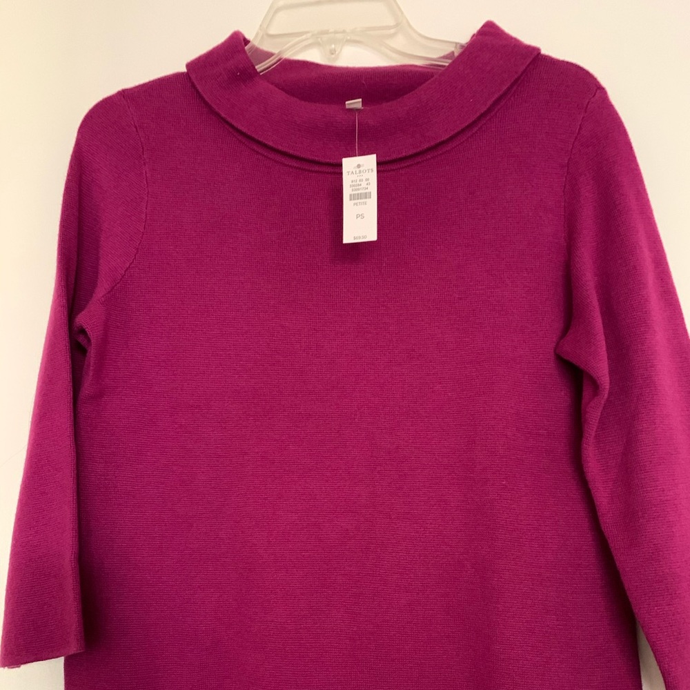 Women’s sweater.